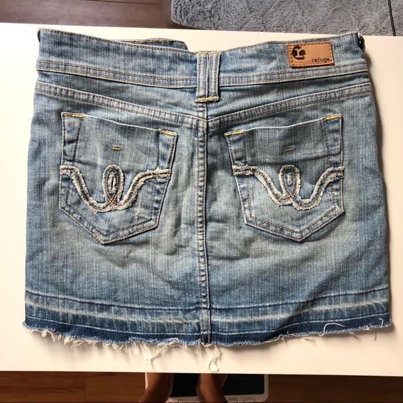Refuge Jean Distressed Skirt Size 0 - Picture 4 of 5
